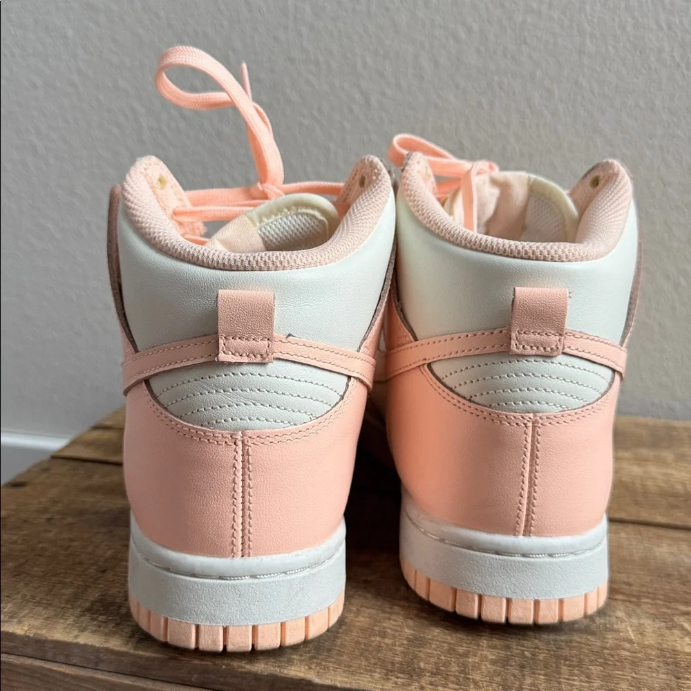 2021 Nike Wmns Dunk High 'Crimson Tint' Lace Up Sneakers size 8 - Picture 6 of 7